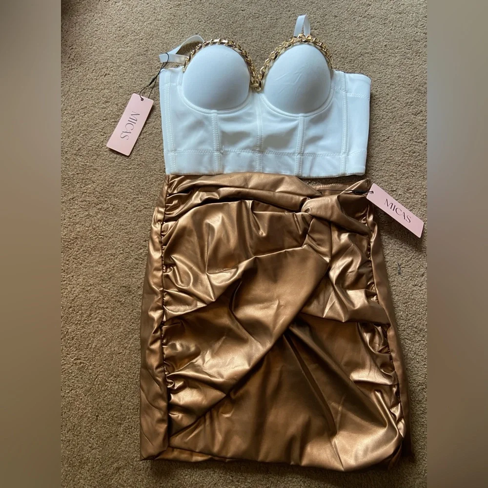 MICAS new with tag metallic gold knitted skirt - Picture 2 of 3